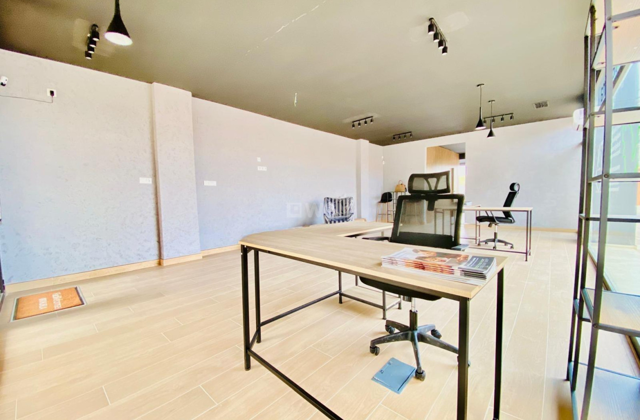 Odsprzedaż - Reklama w telewizji - Orihuela Costa - Villamartín-las Filipinas