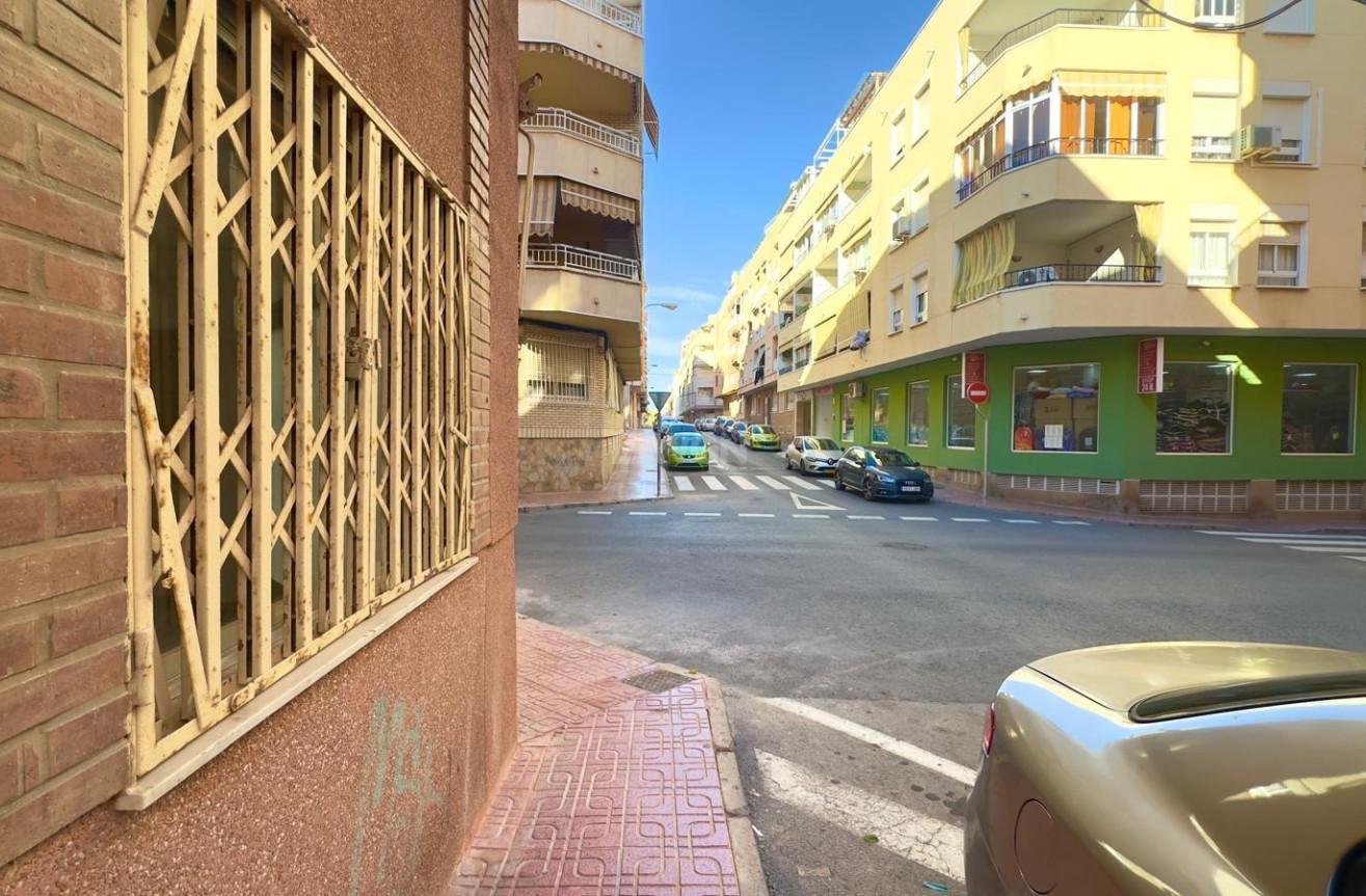 Resale - Apartment / flat - Torrevieja - Centro