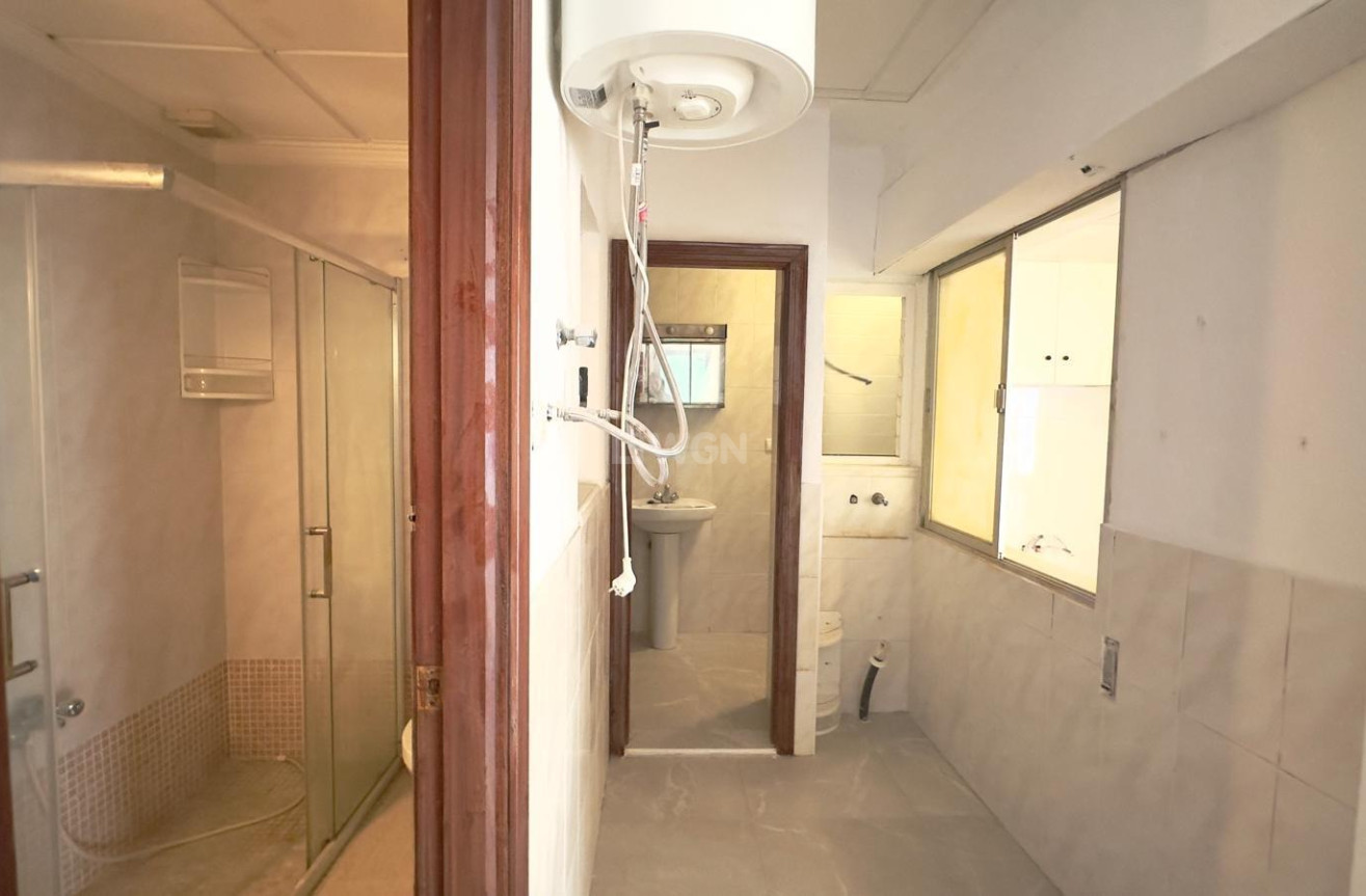 Resale - Apartment / flat - Torrevieja - Centro