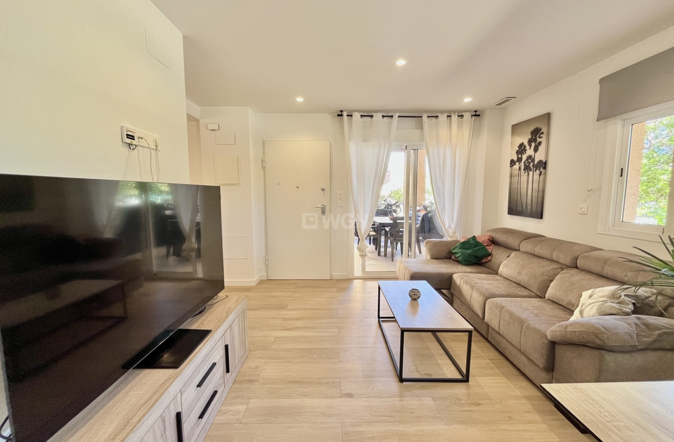 Odsprzedaż - Mieszkanie w bloku - La Mata - Costa Blanca