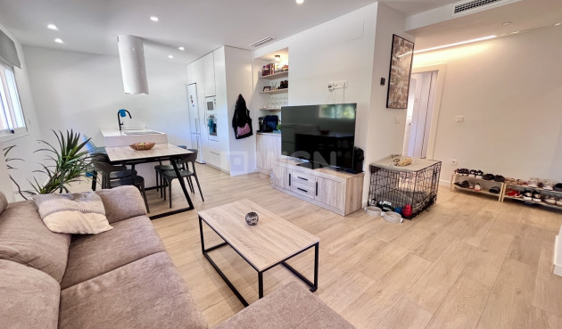 Odsprzedaż - Mieszkanie w bloku - La Mata - Costa Blanca