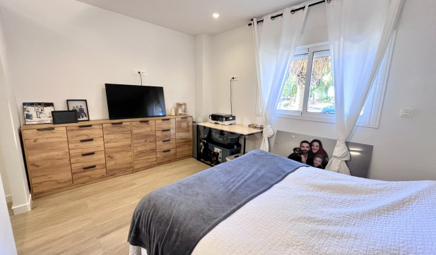 Odsprzedaż - Mieszkanie w bloku - La Mata - Costa Blanca