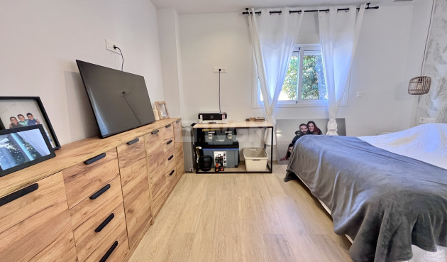 Odsprzedaż - Mieszkanie w bloku - La Mata - Costa Blanca