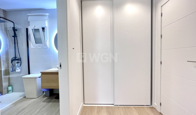 Odsprzedaż - Mieszkanie w bloku - La Mata - Costa Blanca