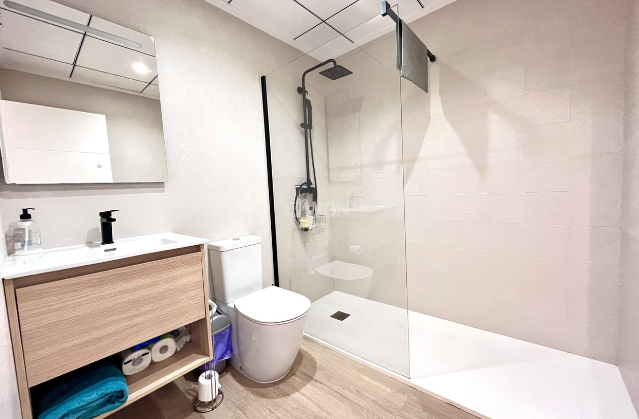 Odsprzedaż - Mieszkanie w bloku - La Mata - Costa Blanca