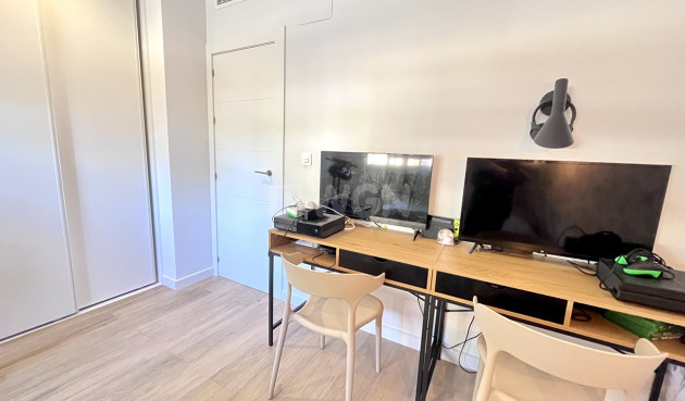 Odsprzedaż - Mieszkanie w bloku - La Mata - Costa Blanca