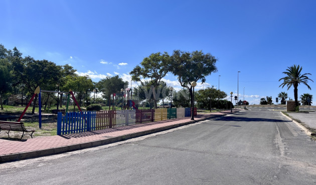 Odsprzedaż - Mieszkanie w bloku - La Mata - Costa Blanca