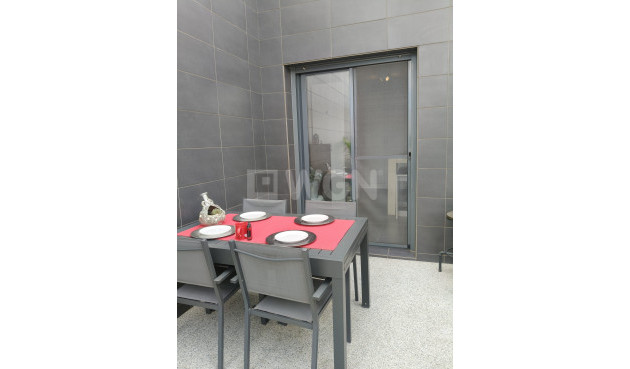 Odsprzedaż - Kamienica - Villamartin - Costa Blanca