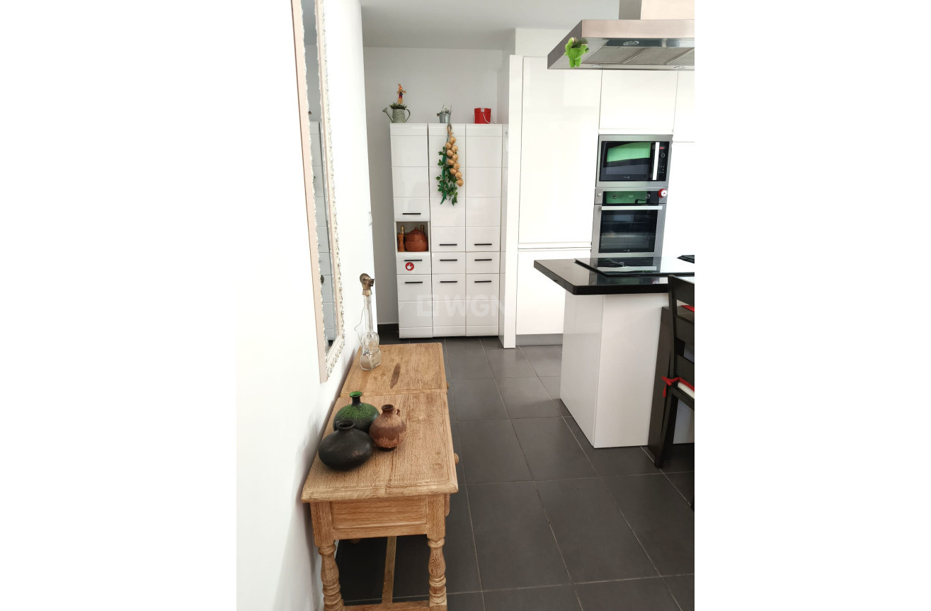 Odsprzedaż - Kamienica - Villamartin - Costa Blanca