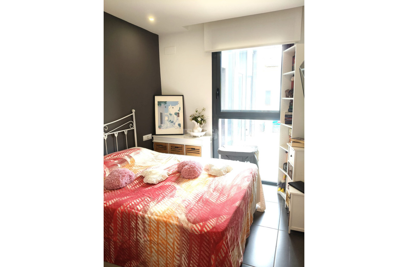 Odsprzedaż - Kamienica - Villamartin - Costa Blanca