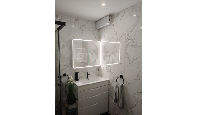 Odsprzedaż - Kamienica - Villamartin - Costa Blanca