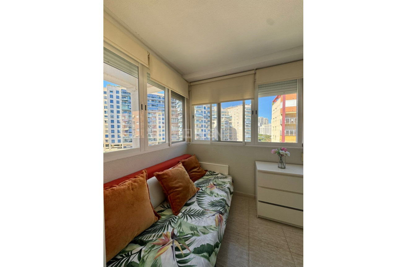 Odsprzedaż - Mieszkanie w bloku - Villajoyosa - Costa Blanca