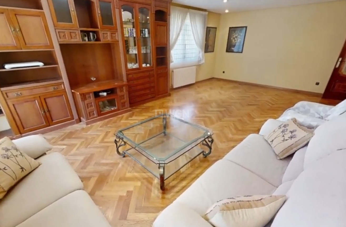 Odsprzedaż - Villa - Elda - Inland