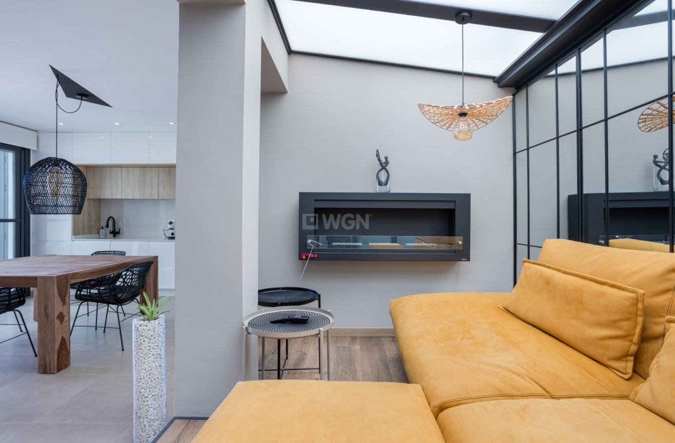 Odsprzedaż - Kamienica - Benijofar - Costa Blanca