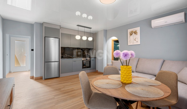 Odsprzedaż - Mieszkanie w bloku - San Miguel de Salinas - Inland