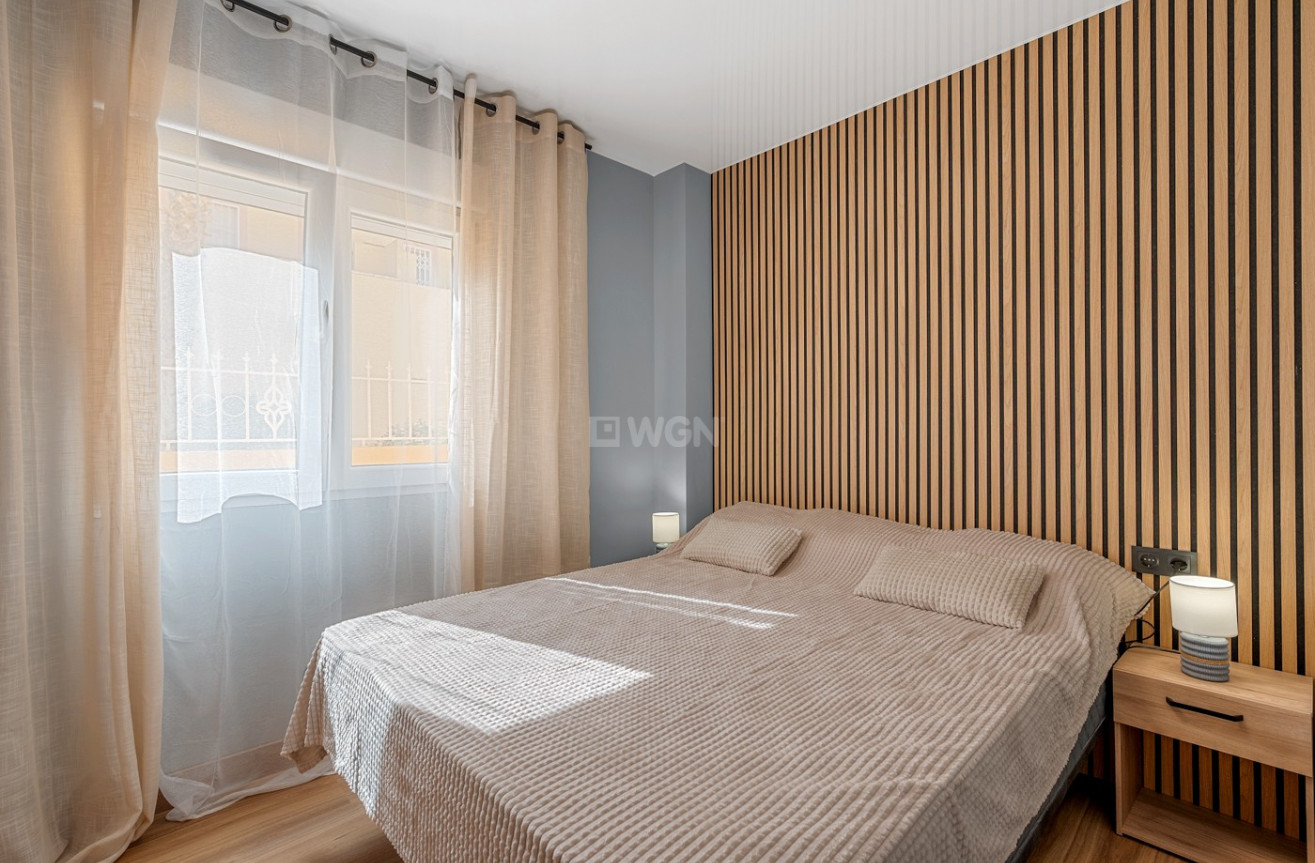 Odsprzedaż - Mieszkanie w bloku - San Miguel de Salinas - Inland