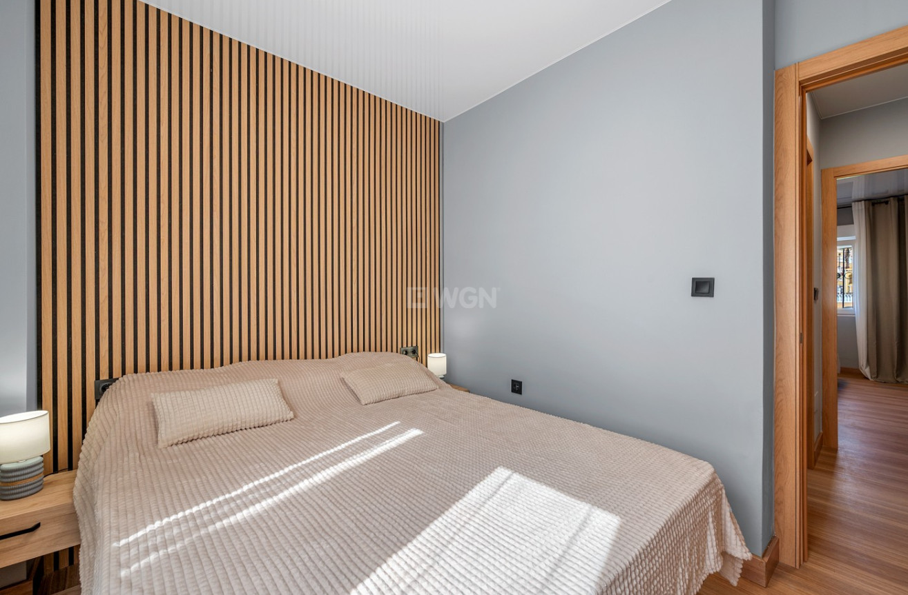 Odsprzedaż - Mieszkanie w bloku - San Miguel de Salinas - Inland