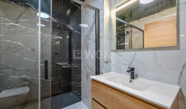 Odsprzedaż - Mieszkanie w bloku - San Miguel de Salinas - Inland