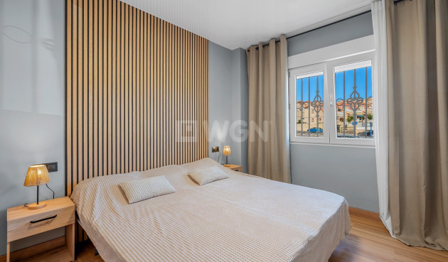 Odsprzedaż - Mieszkanie w bloku - San Miguel de Salinas - Inland