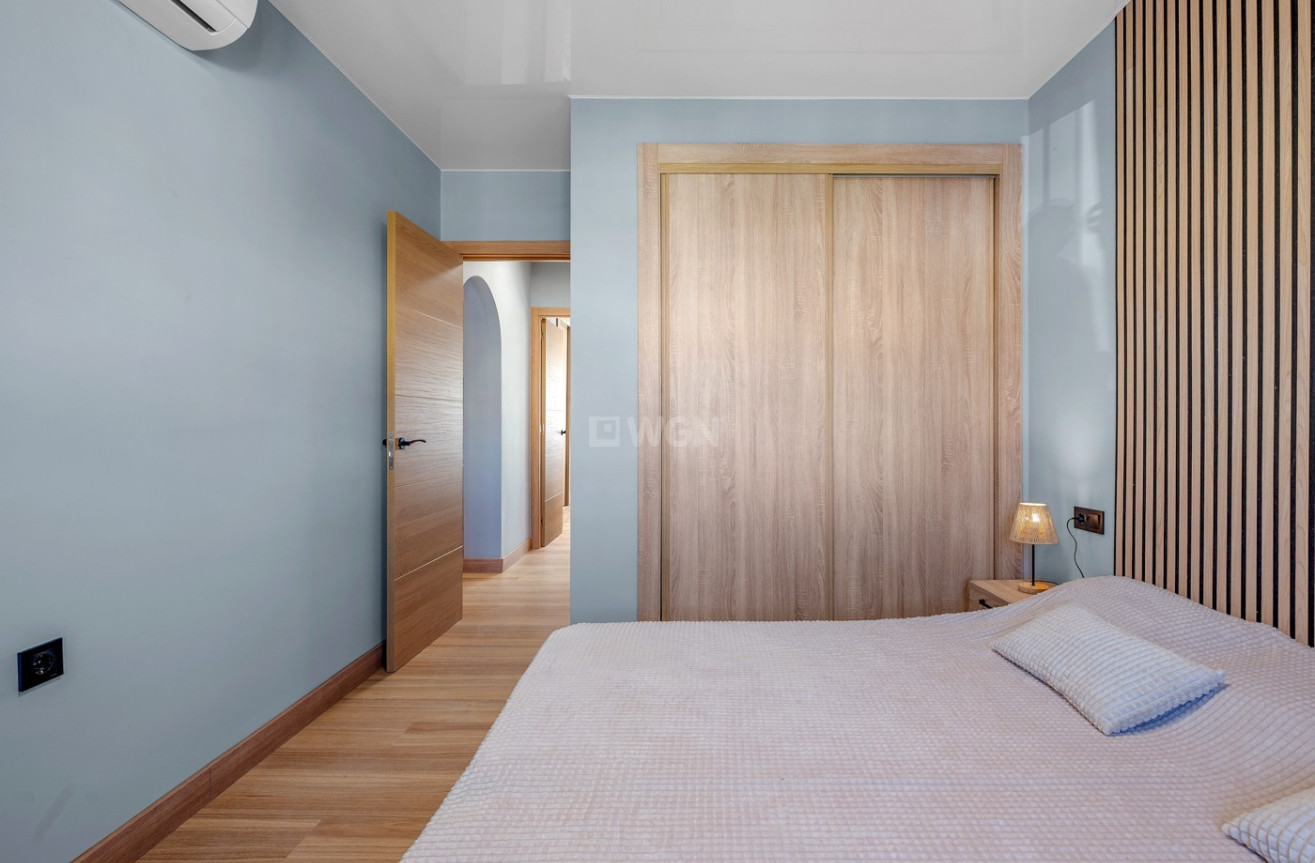 Odsprzedaż - Mieszkanie w bloku - San Miguel de Salinas - Inland