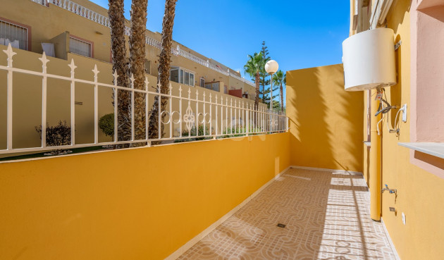 Odsprzedaż - Mieszkanie w bloku - San Miguel de Salinas - Inland