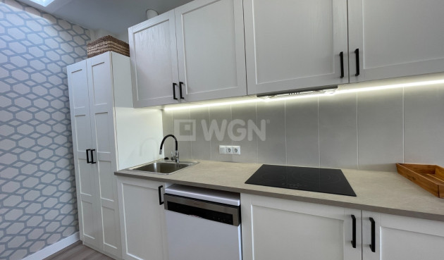 Odsprzedaż - Kamienica - Torrevieja - Costa Blanca