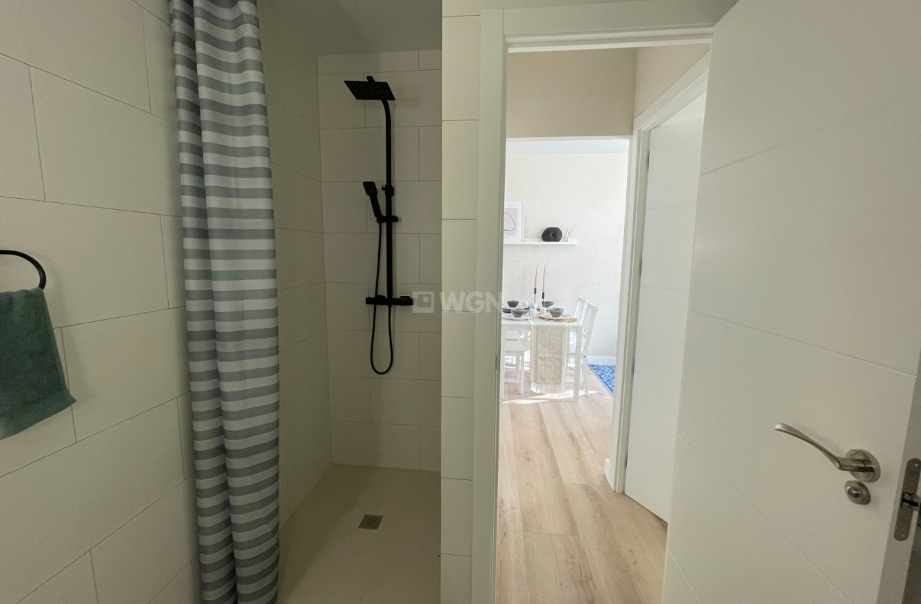 Odsprzedaż - Kamienica - Torrevieja - Costa Blanca