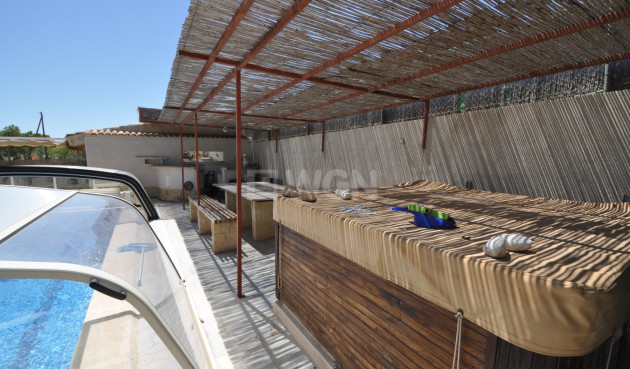 Odsprzedaż - Villa - Crevillent - Inland