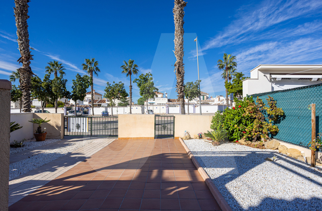 Resale - Villa - Guardamar del Segura - El Raso