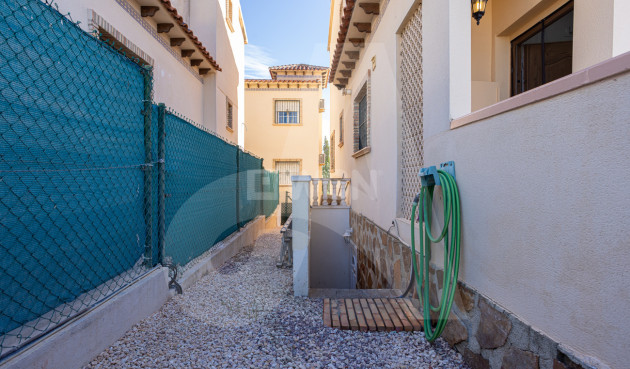 Resale - Villa - Guardamar del Segura - El Raso