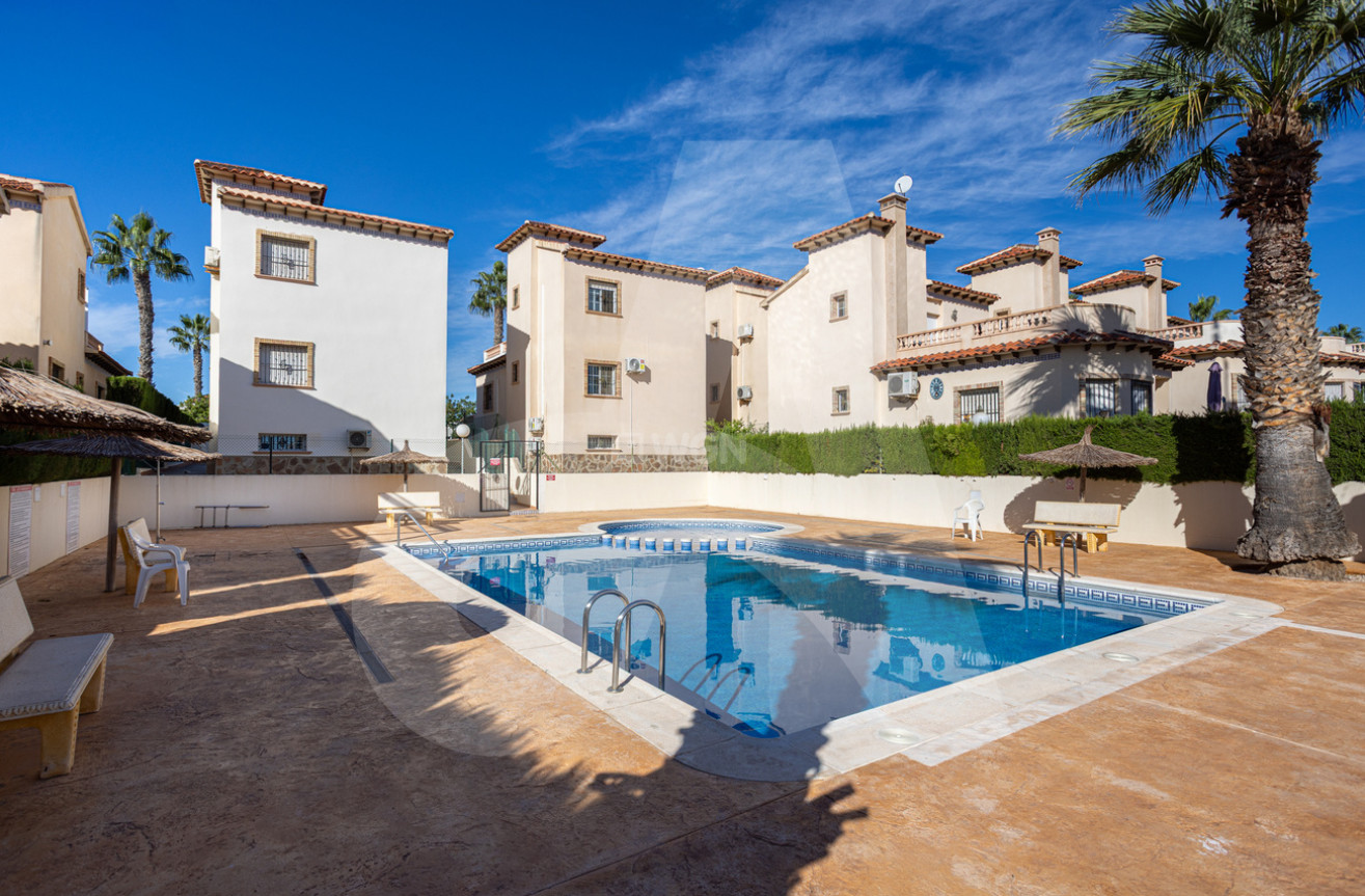 Resale - Villa - Guardamar del Segura - El Raso