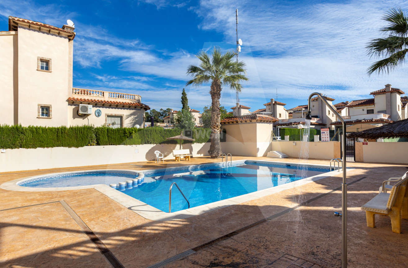 Resale - Villa - Guardamar del Segura - El Raso