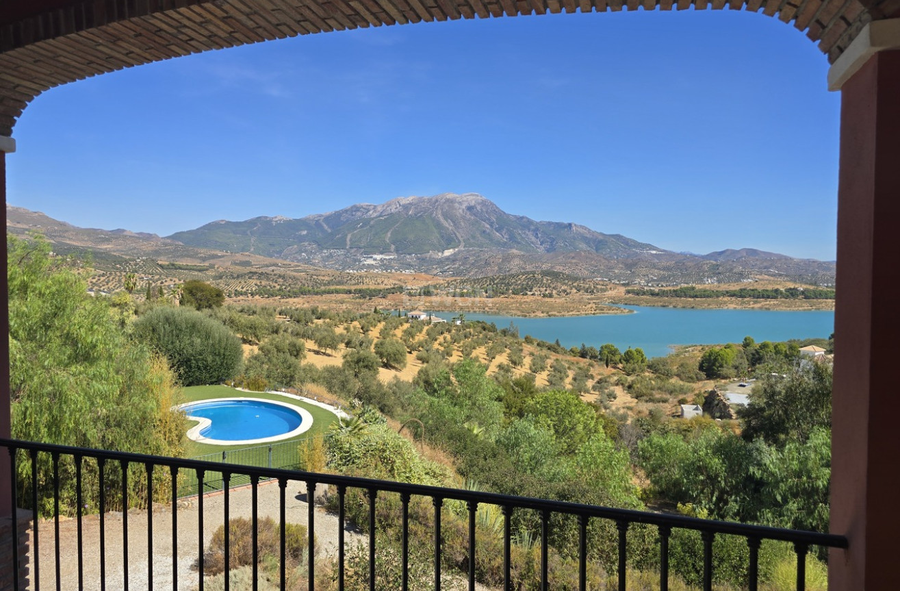 Odsprzedaż - Villa - Vinuela - Inland