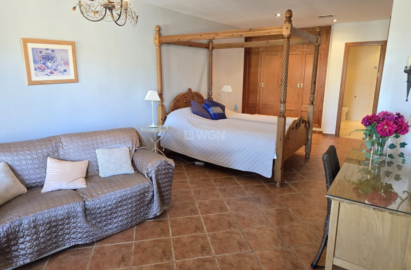 Odsprzedaż - Villa - Vinuela - Inland