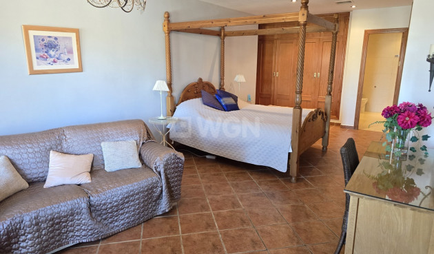 Odsprzedaż - Villa - Vinuela - Inland