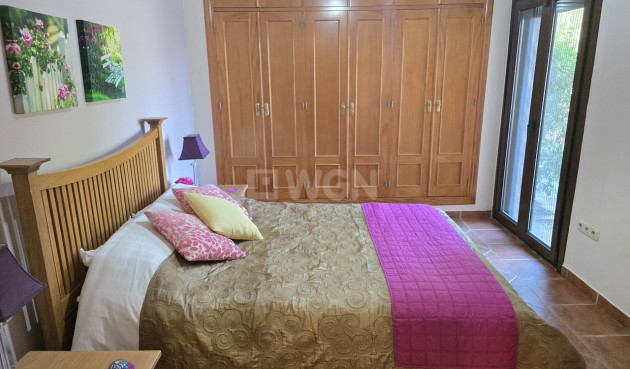 Odsprzedaż - Villa - Vinuela - Inland