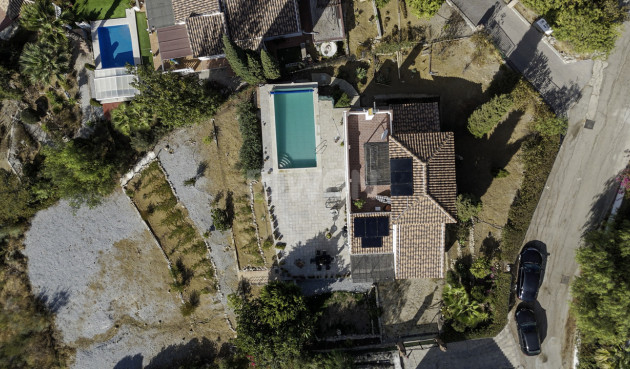 Odsprzedaż - Villa - Vinuela - Inland