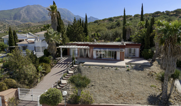 Odsprzedaż - Villa - Alcaucín - Inland