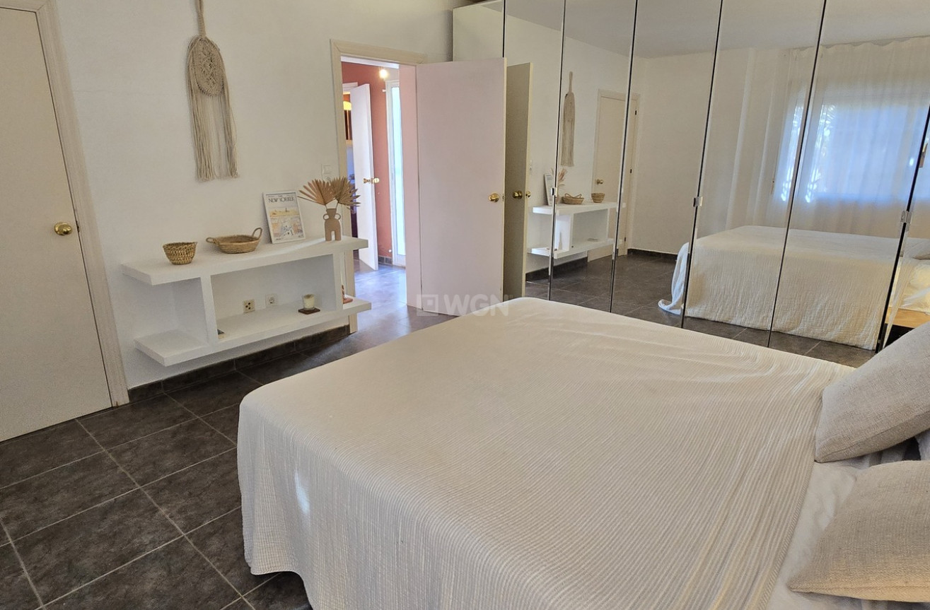 Odsprzedaż - Villa - Alcaucín - Inland