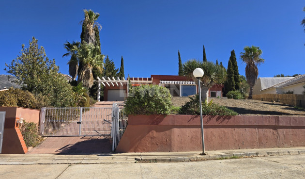 Odsprzedaż - Villa - Alcaucín - Inland