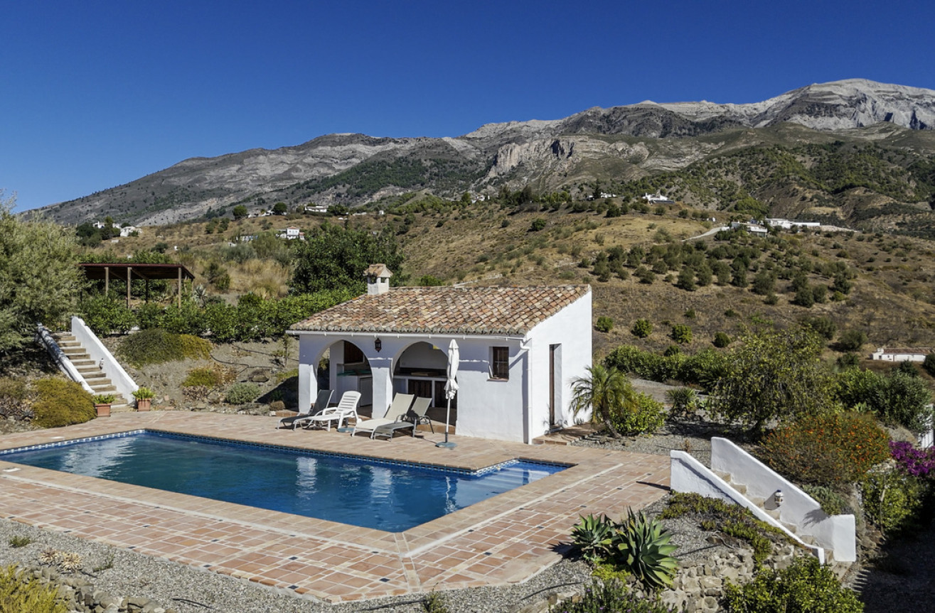 Resale - Villa - Canillas de Aceituno - Inland