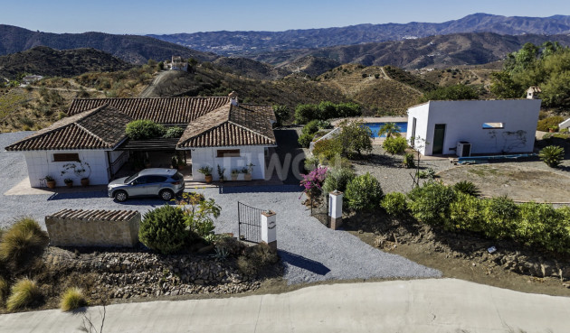 Resale - Villa - Canillas de Aceituno - Inland