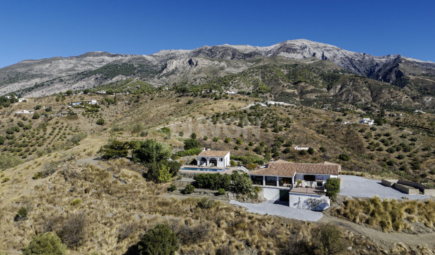Resale - Villa - Canillas de Aceituno - Inland