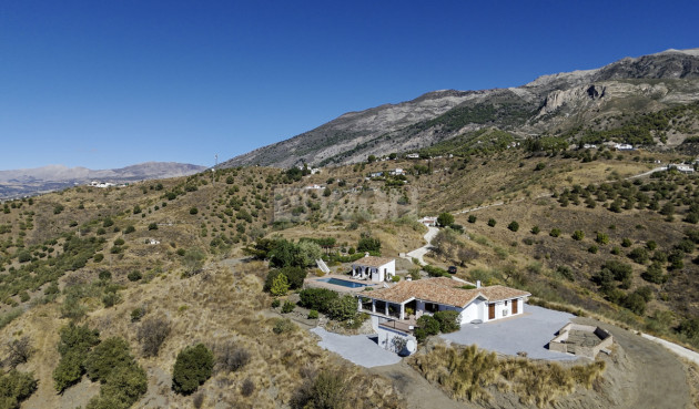 Resale - Villa - Canillas de Aceituno - Inland