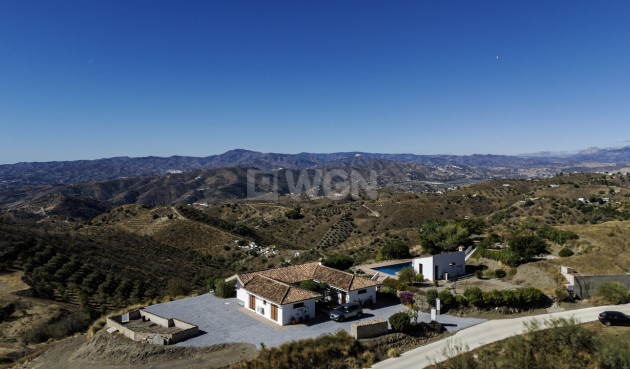 Resale - Villa - Canillas de Aceituno - Inland