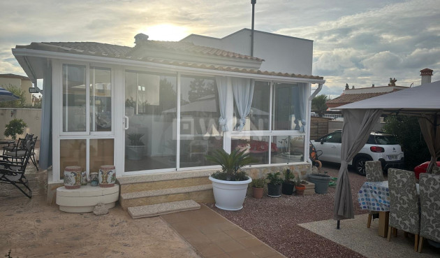 Odsprzedaż - Villa - Hondón de las Nieves - Inland