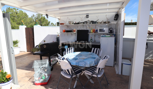 Odsprzedaż - Villa - Hondón de las Nieves - Inland