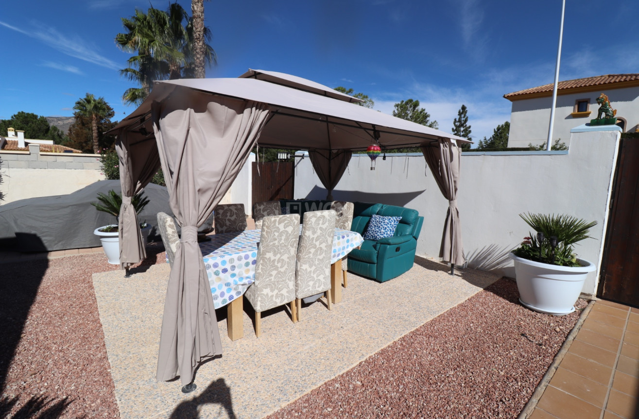 Odsprzedaż - Villa - Hondón de las Nieves - Inland