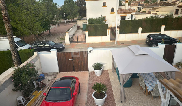 Odsprzedaż - Villa - Hondón de las Nieves - Inland