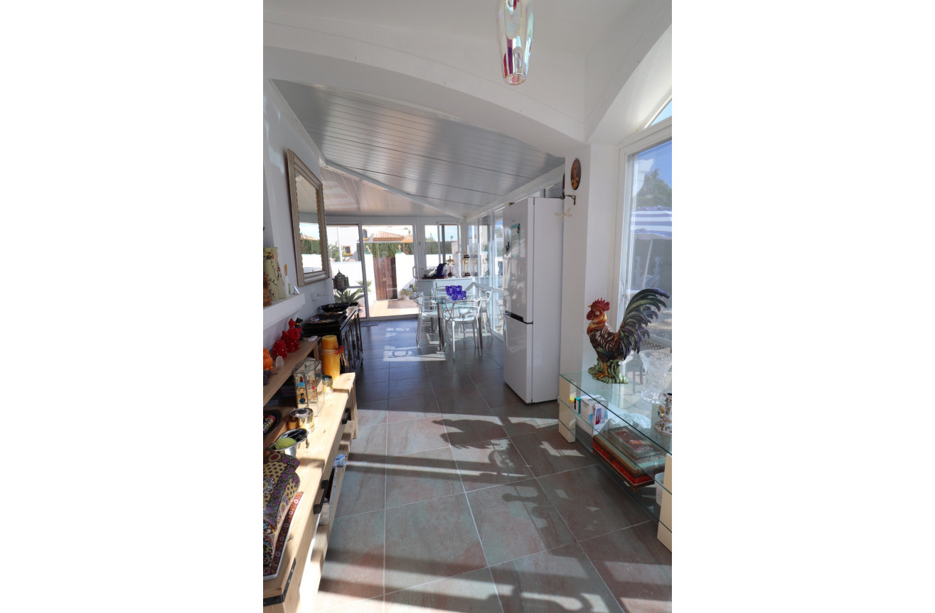 Odsprzedaż - Villa - Hondón de las Nieves - Inland